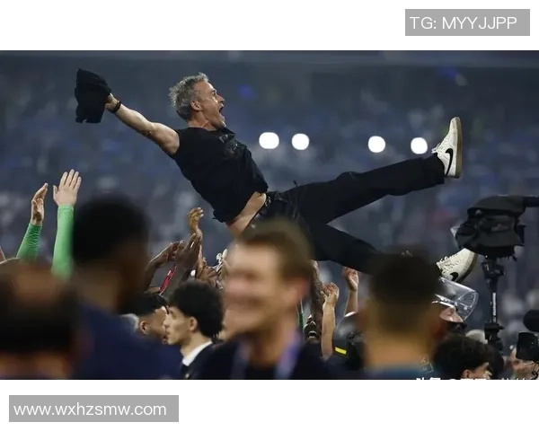 英超激战：AC米兰狂胜巴黎圣日耳曼红牌事件引发全场热议