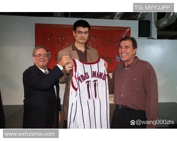 姚明举手高度揭秘篮球巨星的身高优势与运动表现的关系分析