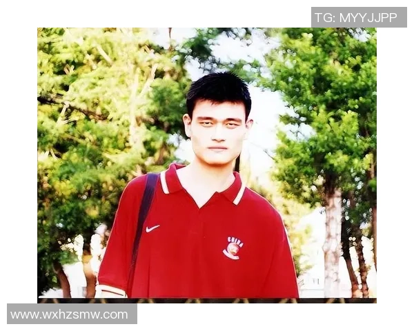 姚明幽默瞬间大汇总：篮球巨星的搞笑时刻与精彩人生故事